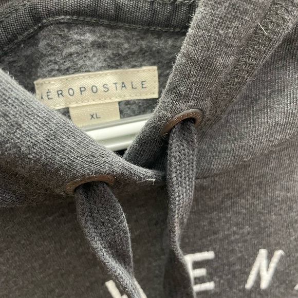 Gray pullover sweater - Picture 2 of 4